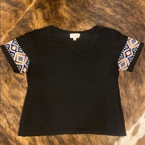 Black cropped shirt with tribal sleeves